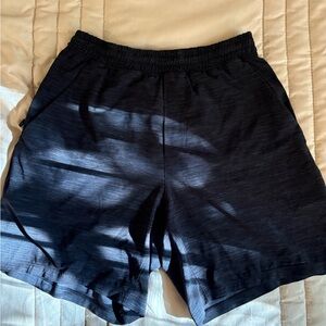 Lululemon Men's Pace Breaker Black/Grey Shorts 6”